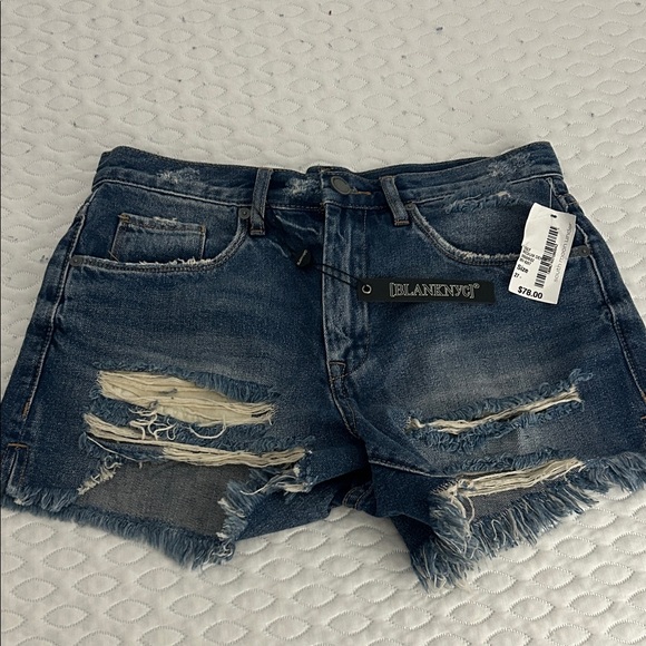 NWT Blank NYC Hi Rise Jean Short - Picture 1 of 5